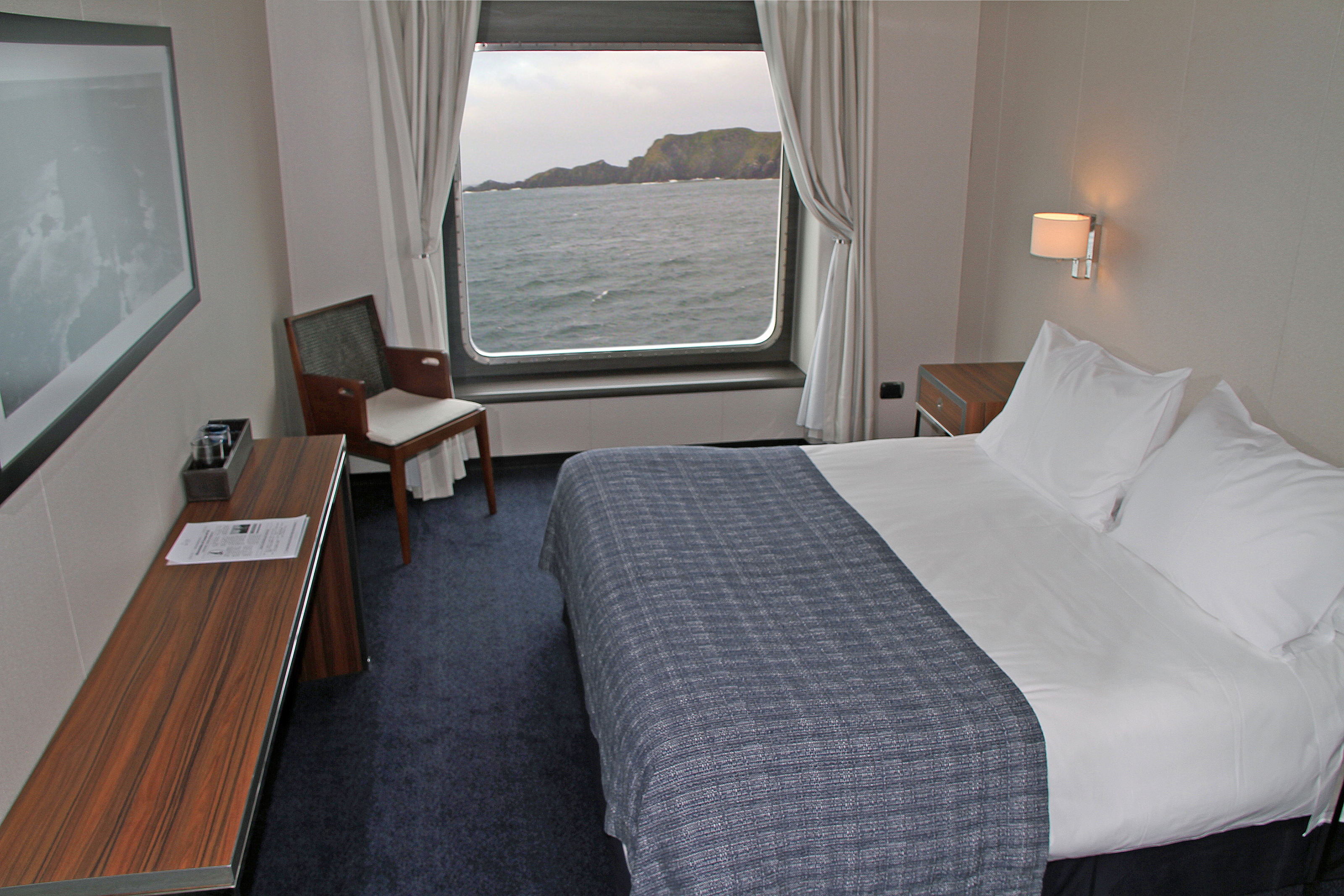 Australis Stella Australis Cabin aa-mat1.jpg